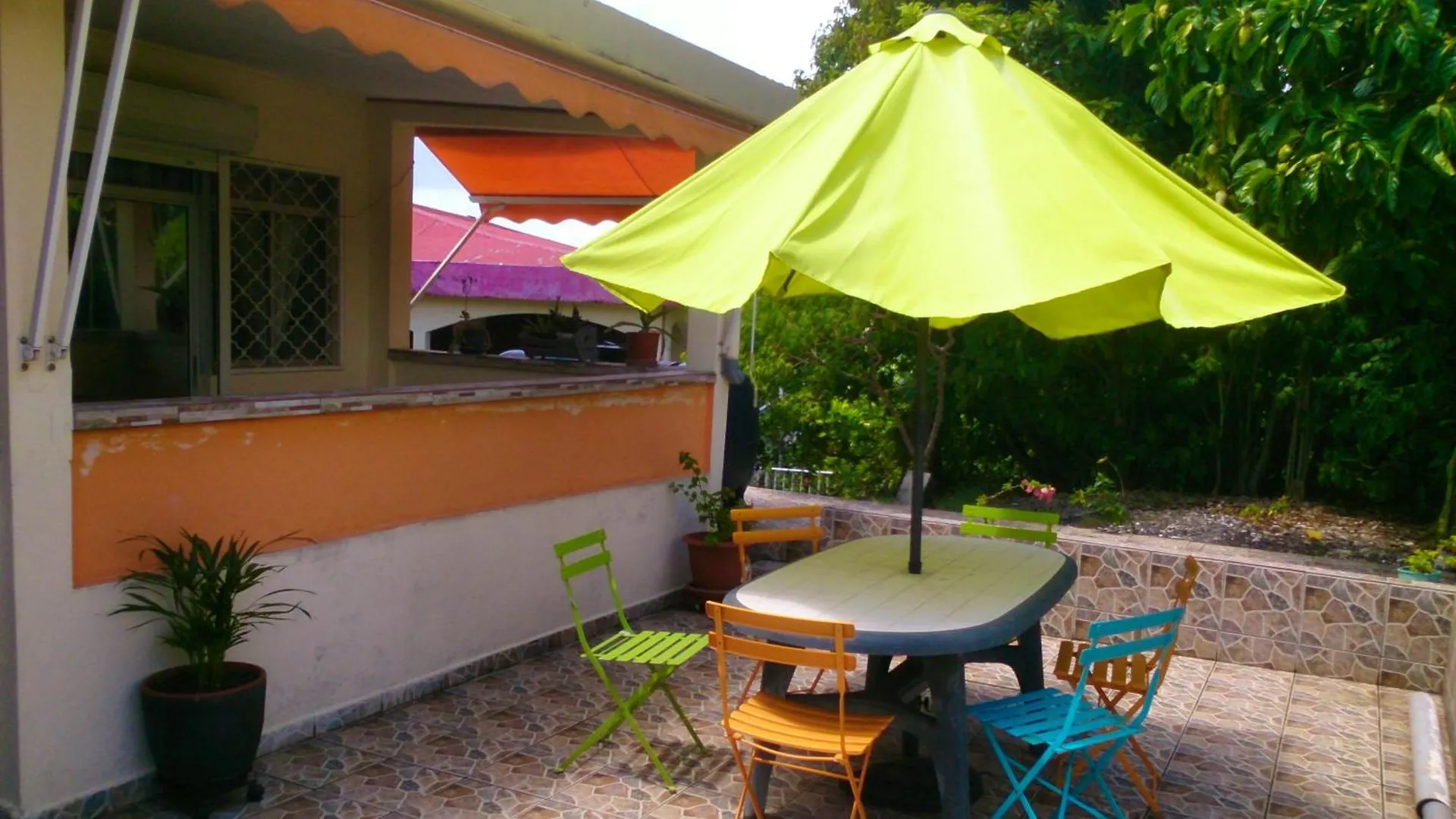 Maison Charmante A Sainte Anne Avec Climatisation 70 M² Villa